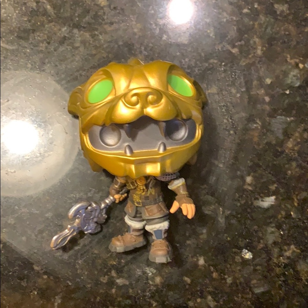 Fortnite pop figure